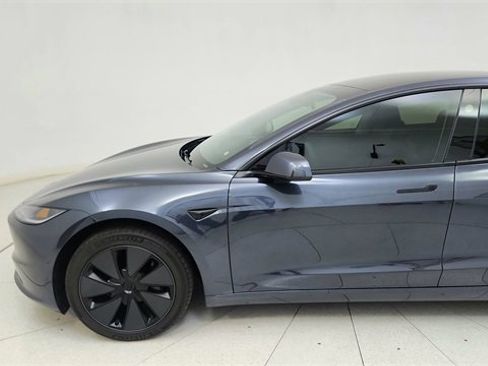 Used 2025 Tesla Model 3 Long Range image 9
