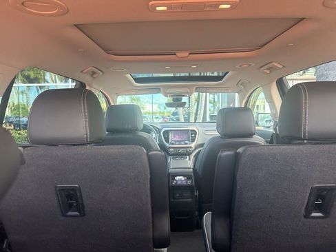 Used 2020 GMC Acadia Denali w/ Denali Ultimate Package image 6