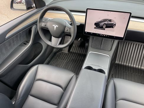 Used 2023 Tesla Model Y Long Range AWD/4WD image 15