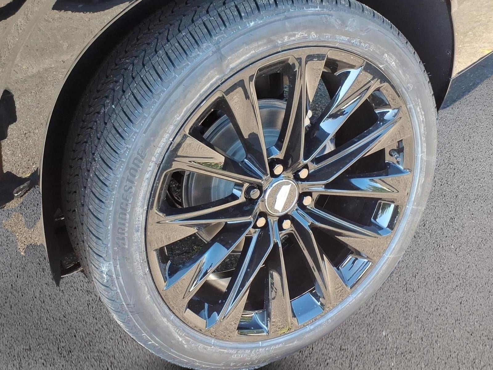 New 2026 Cadillac Escalade ESV Platinum Sport w/ LPO, ONYX Package AWD/4WD image 9