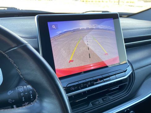 Certified 2022 Jeep Compass Limited image 23