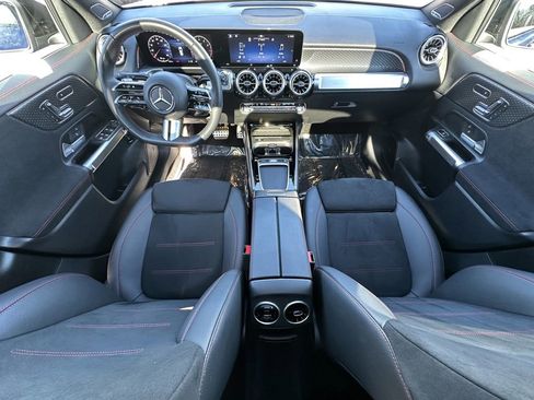 Certified 2025 Mercedes-Benz GLB 250 image 27