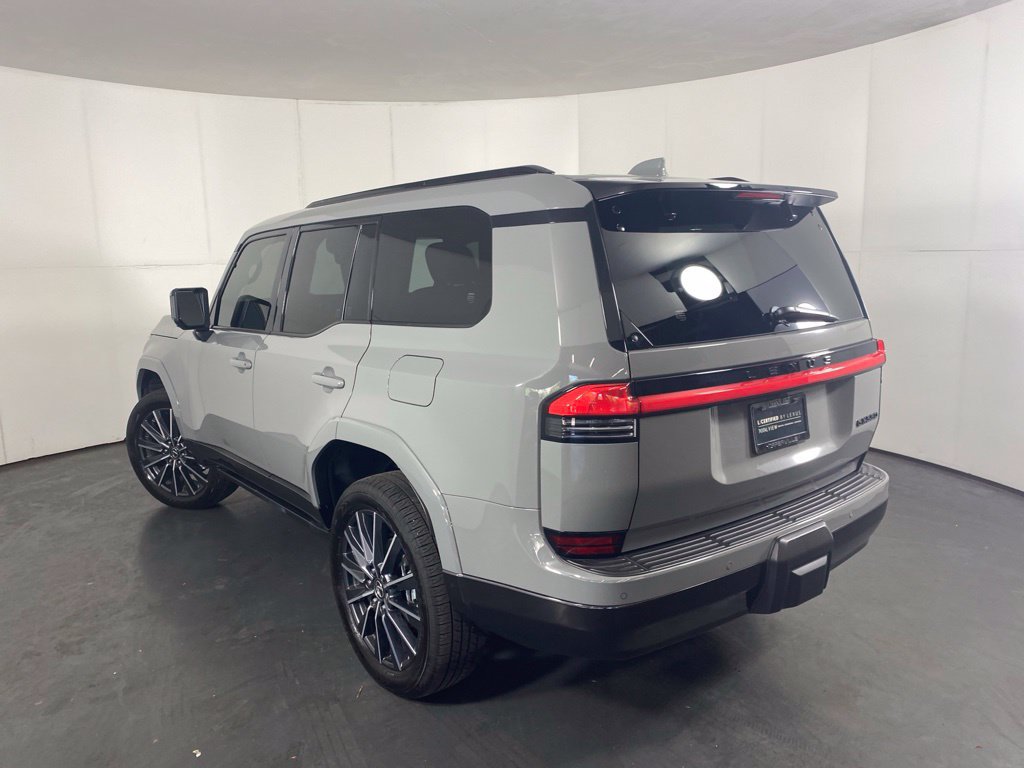 Certified 2026 Lexus GX 550 w/ Accessory Package (2T) AWD/4WD image 11