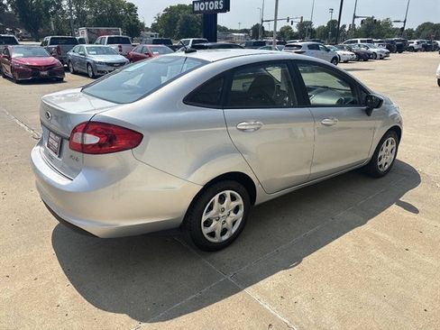 Used 2013 Ford Fiesta SE FWD image 13