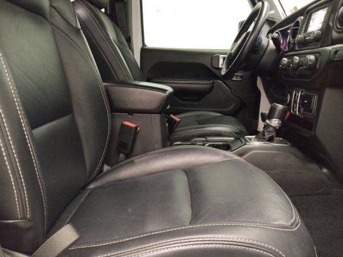 Used 2018 Jeep Wrangler Unlimited Sport S AWD/4WD image 21