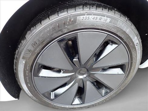 Used 2025 Tesla Model 3 Long Range RWD image 7