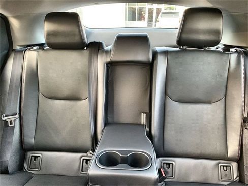 New 2025 Toyota Prius Plug-In Hybrid image 32