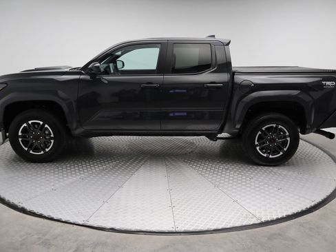 Certified 2025 Toyota Tacoma TRD Sport image 11