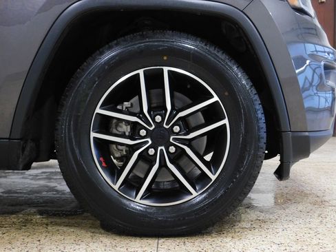 Used 2021 Jeep Grand Cherokee Trailhawk w/ Premium Lighting Group AWD/4WD image 99