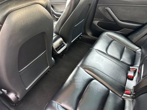 Used 2021 Tesla Model 3 Standard Range Plus image 13