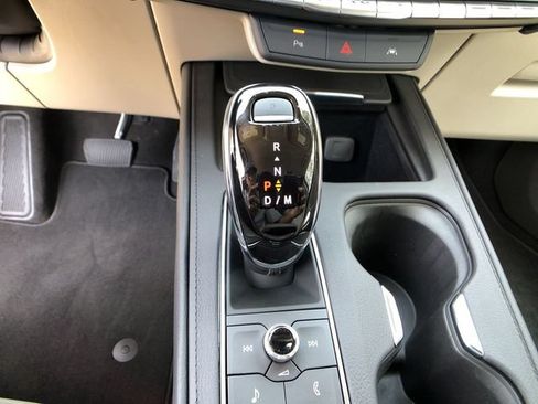 Certified 2023 Cadillac XT4 Premium Luxury FWD image 27