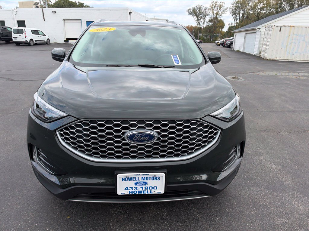 Used 2023 Ford Edge SEL w/ Convenience Package AWD/4WD image 2