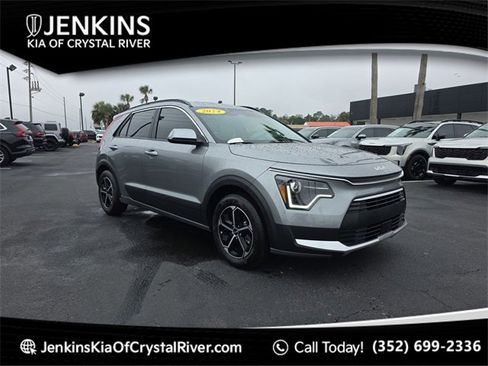 Used 2024 Kia Niro EX image 1