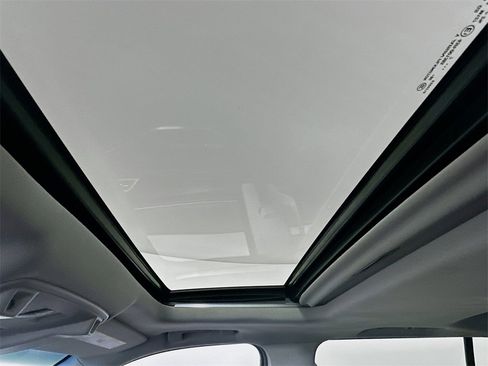 Used 2018 GMC Yukon XL Denali w/ Enhanced Security Package image 21