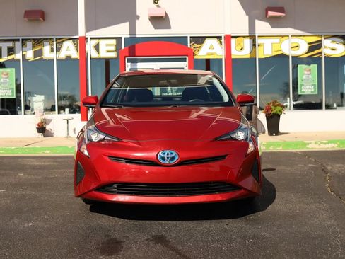 Used 2016 Toyota Prius Two FWD image 2