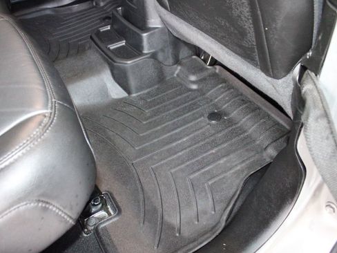 Used 2022 Jeep Wrangler Unlimited Sahara AWD/4WD image 49