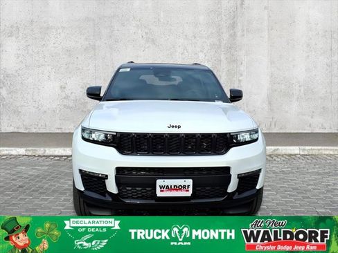 New 2025 Jeep Grand Cherokee Limited image 6