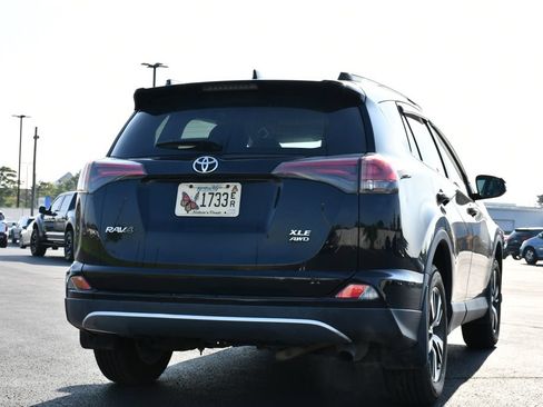 Used 2016 Toyota RAV4 XLE AWD/4WD image 5