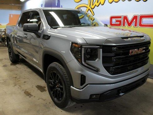 New 2026 GMC Sierra 1500 Elevation image 3