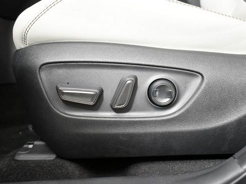 Used 2023 Toyota RAV4 Limited image 14