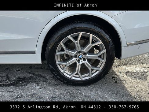 Used 2023 BMW X7 xDrive40i AWD/4WD image 22