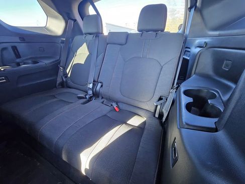 Used 2023 Honda Pilot Sport image 11