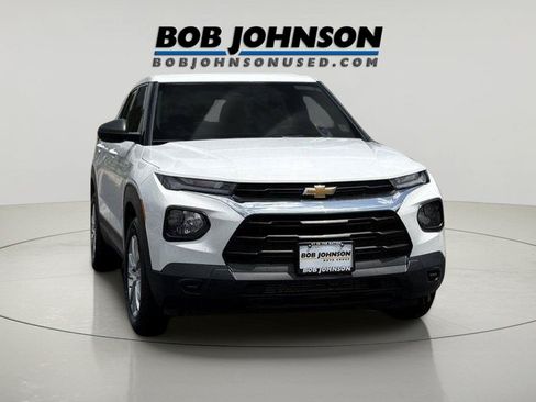 Used 2023 Chevrolet TrailBlazer LS FWD image 1
