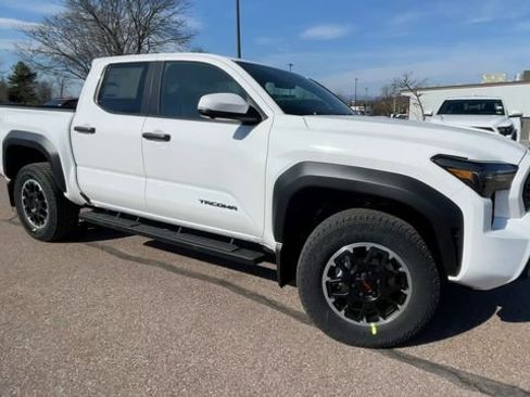 New 2026 Toyota Tacoma TRD Off-Road AWD/4WD image 8