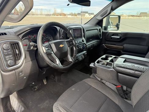 Used 2021 Chevrolet Silverado 2500 LT w/ Convenience Package image 9