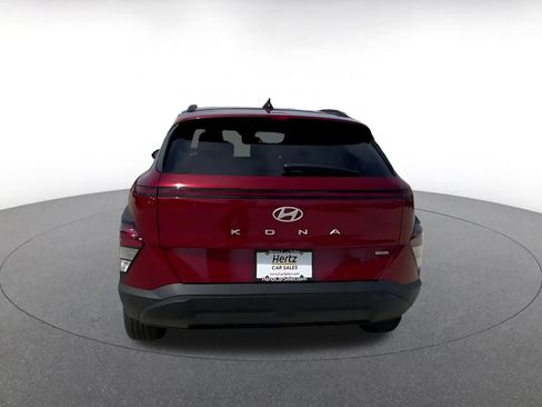 Used 2025 Hyundai Kona SEL image 11