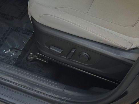 Used 2025 Hyundai Tucson Blue image 23