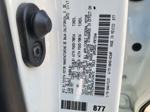 Used 2018 Toyota Tacoma TRD Off-Road image 20