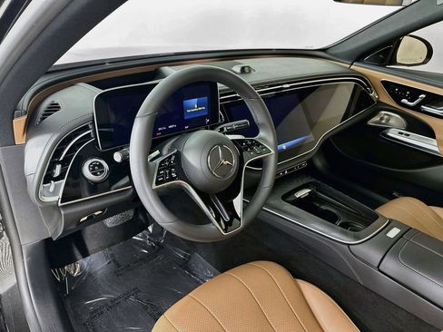 Certified 2024 Mercedes-Benz E 350 4MATIC Sedan image 9
