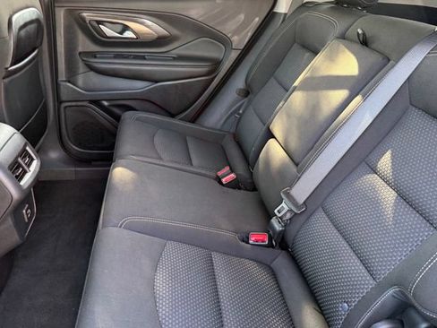 Used 2024 GMC Terrain SLE AWD/4WD image 25
