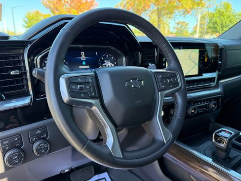 Used 2024 Chevrolet Silverado 1500 LT Trail Boss w/ Convenience Package II image 35