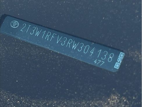 Used 2024 Toyota RAV4 XLE FWD image 23