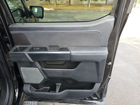 Used 2024 Ford F150 Platinum image 17