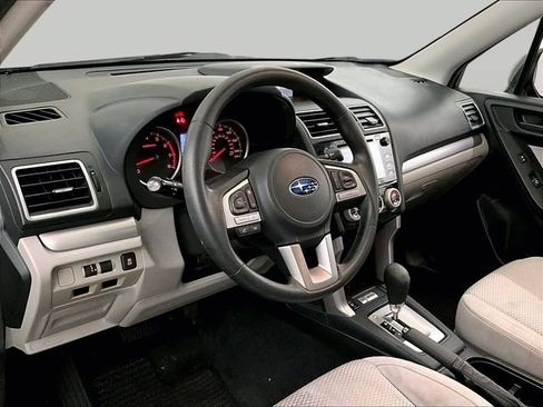 Used 2018 Subaru Forester 2.5i Premium w/ All-Weather Package AWD/4WD image 12