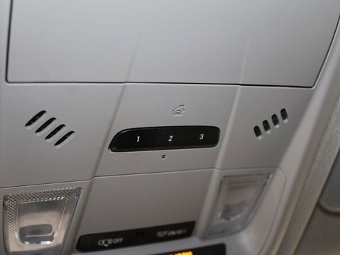 Used 2023 GMC Acadia AT4 w/ Preferred Package image 23