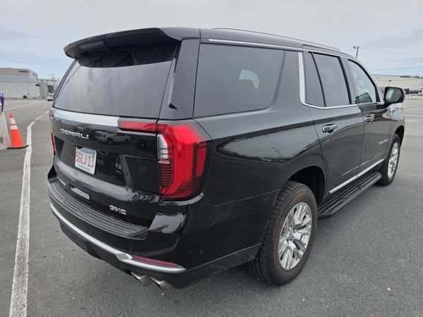Used 2025 GMC Yukon Denali AWD/4WD image 4