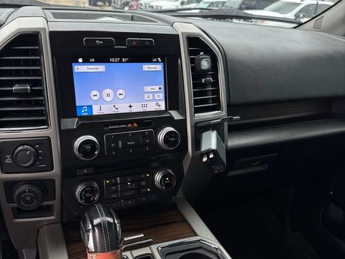 Used 2017 Ford F150 Lariat w/ Equipment Group 502A Luxury AWD/4WD image 4