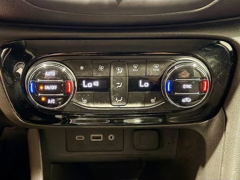 Used 2020 Buick Encore GX Select FWD image 14