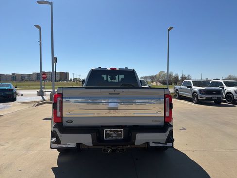 Used 2026 Ford F450 Platinum w/ Platinum Plus Package AWD/4WD image 4