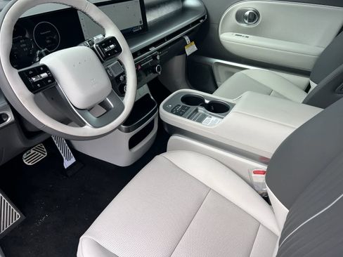 New 2026 Hyundai Ioniq 9 Calligraphy image 11