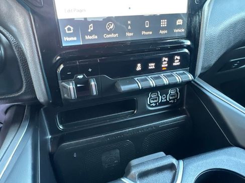 Used 2023 RAM 1500 Laramie AWD/4WD image 29