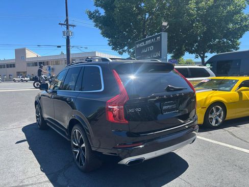 Used 2018 Volvo XC90 T6 Momentum w/ Convenience Package AWD/4WD image 3
