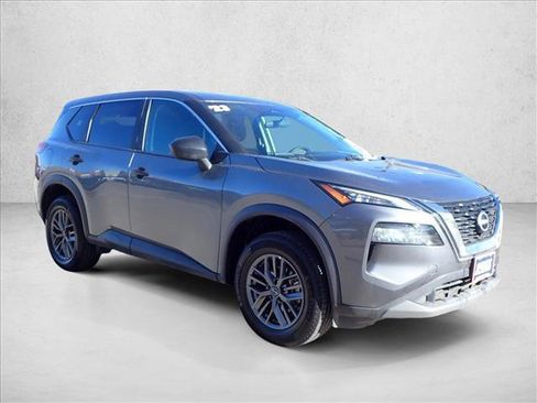 Used 2023 Nissan Rogue S image 6