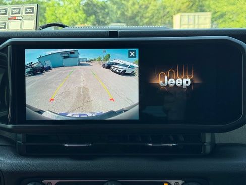 Certified 2025 Jeep Wrangler Unlimited Sport AWD/4WD image 22