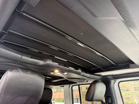 Used 2022 Jeep Wrangler Unlimited Sahara AWD/4WD image 12