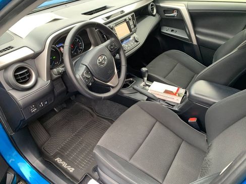 Used 2017 Toyota RAV4 XLE image 10